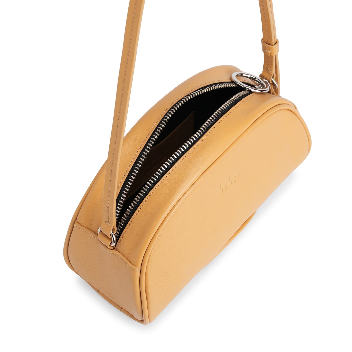 Close-up of the zip closure on the Bag It Elizabeth maize Nappa leather camera bag