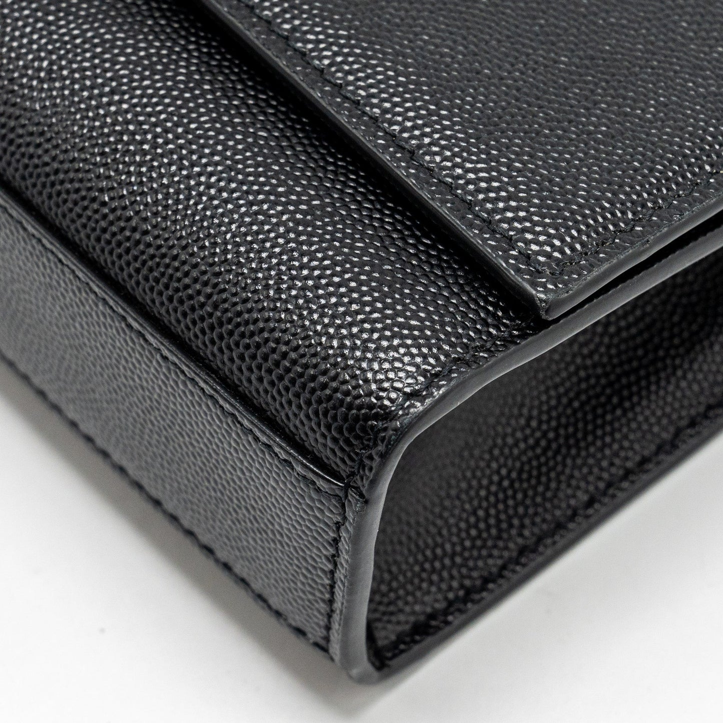 Saint Laurent Kate Medium bag in Black - base view