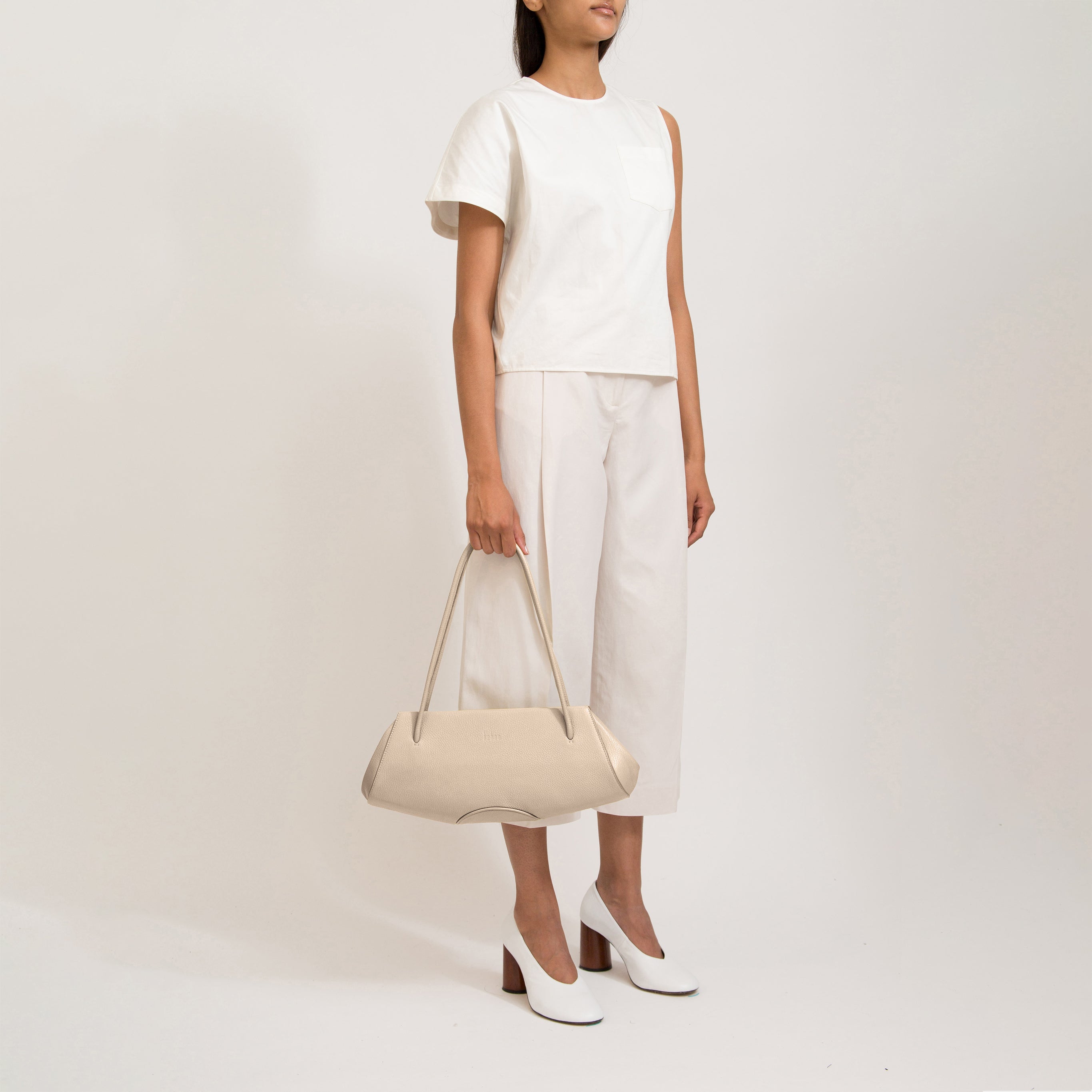 Bag It Elizabeth Pebbled Leather Baguette Bag – Bone