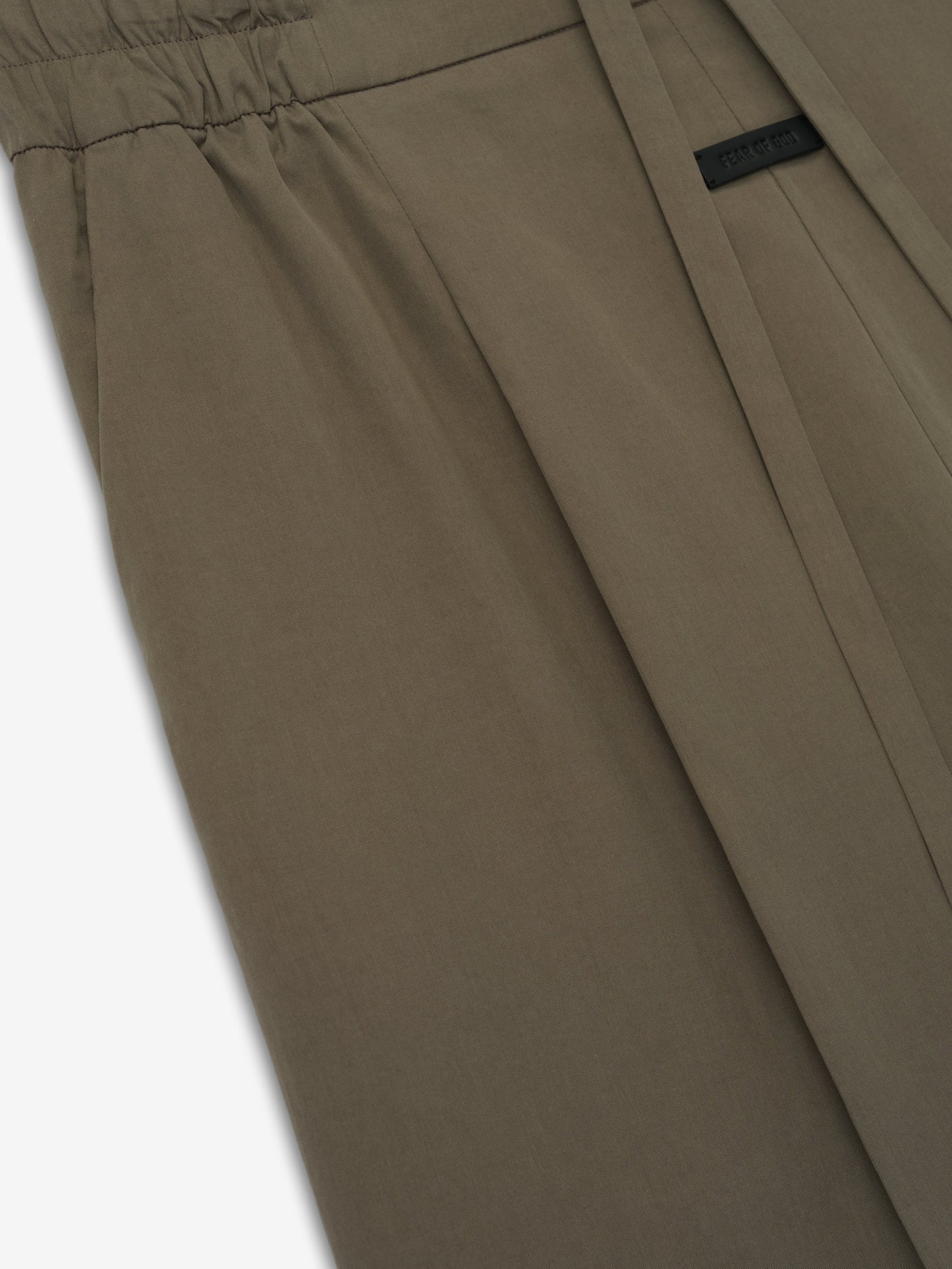 Fear of God Cotton-Tencel Pleated Relaxed Shorts – Willow, Men's