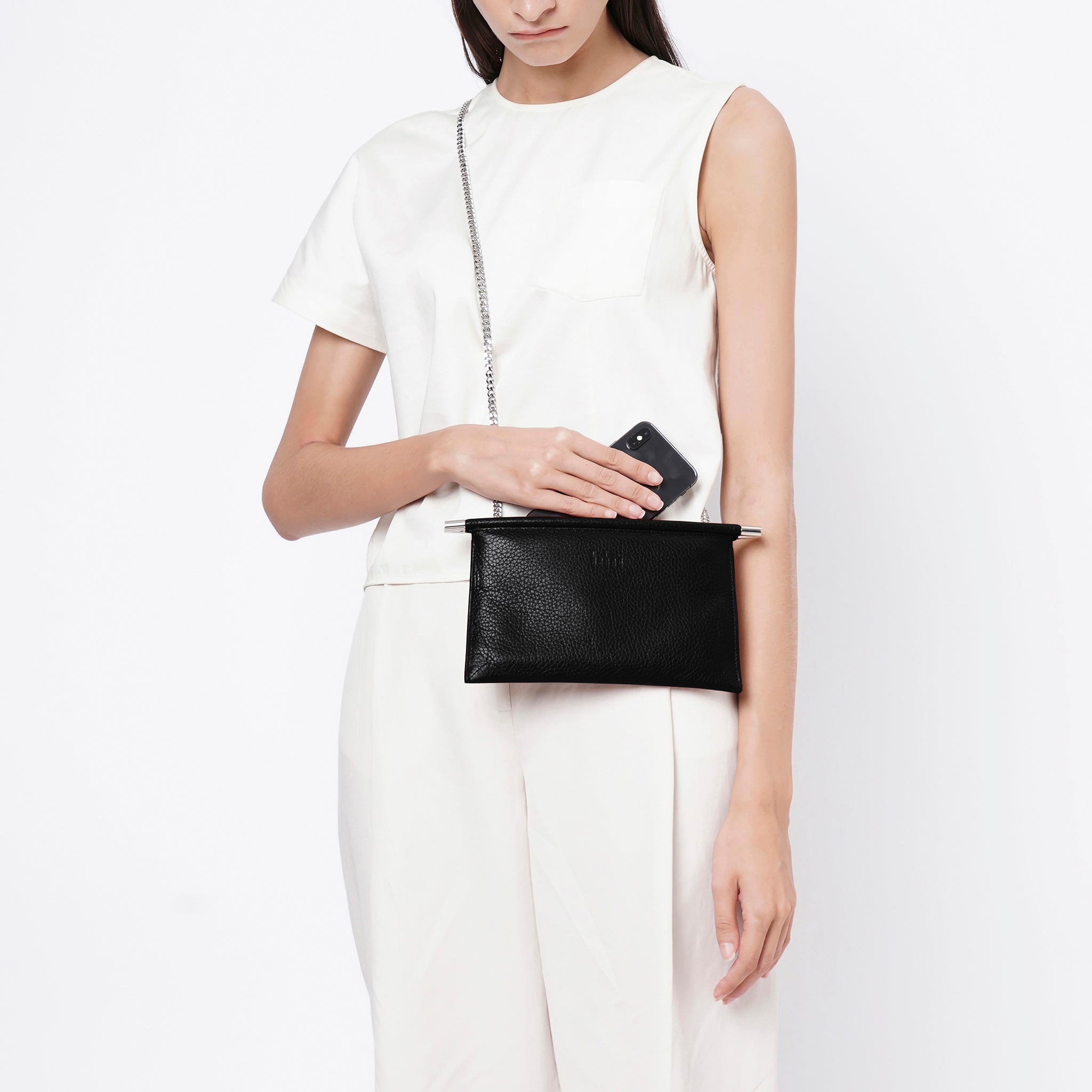 Bag It Frida Mini Pebbled Leather Crossbody Clutch – Black