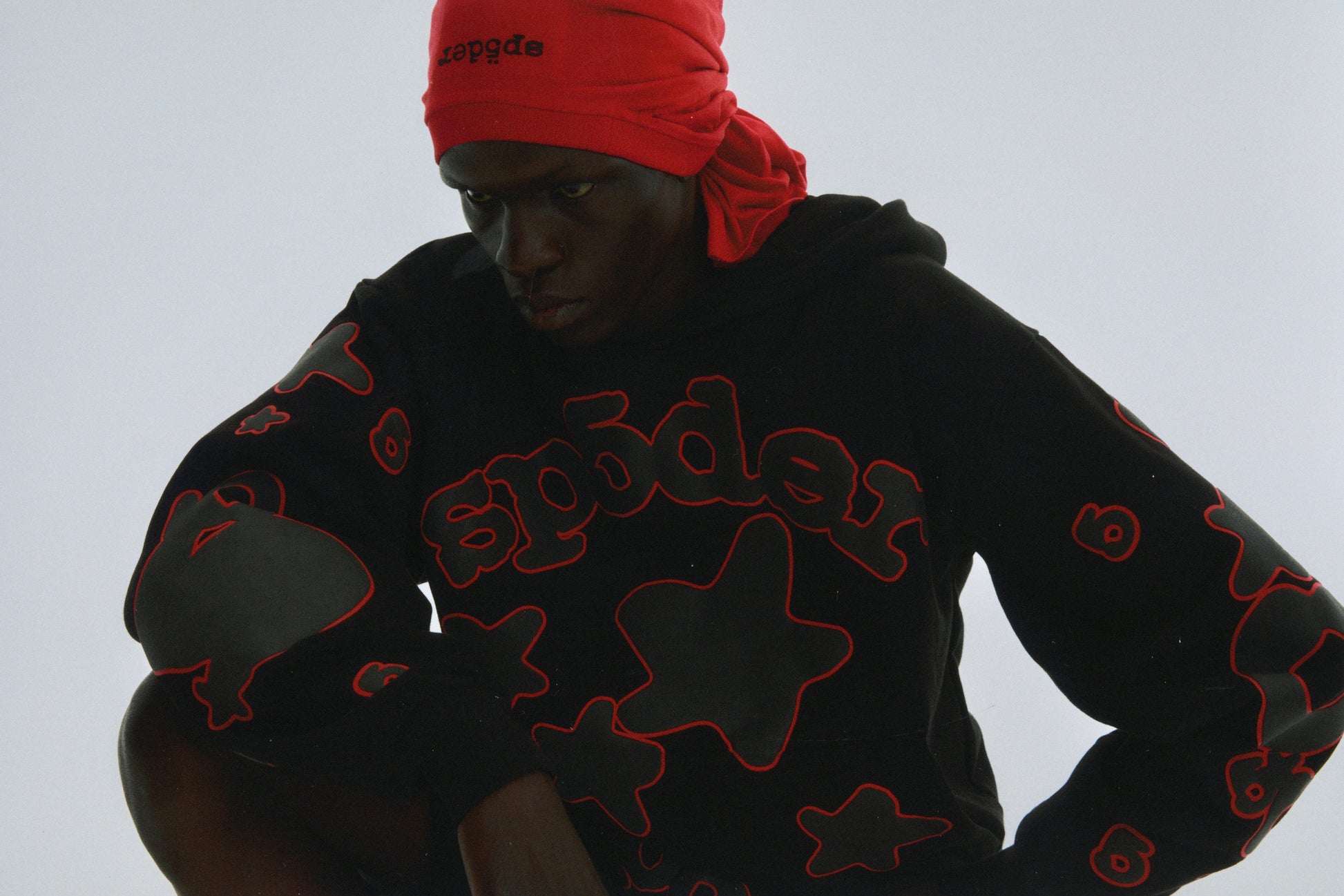 SP5DER Beluga Outline Hoodie – Black - Detail View 20