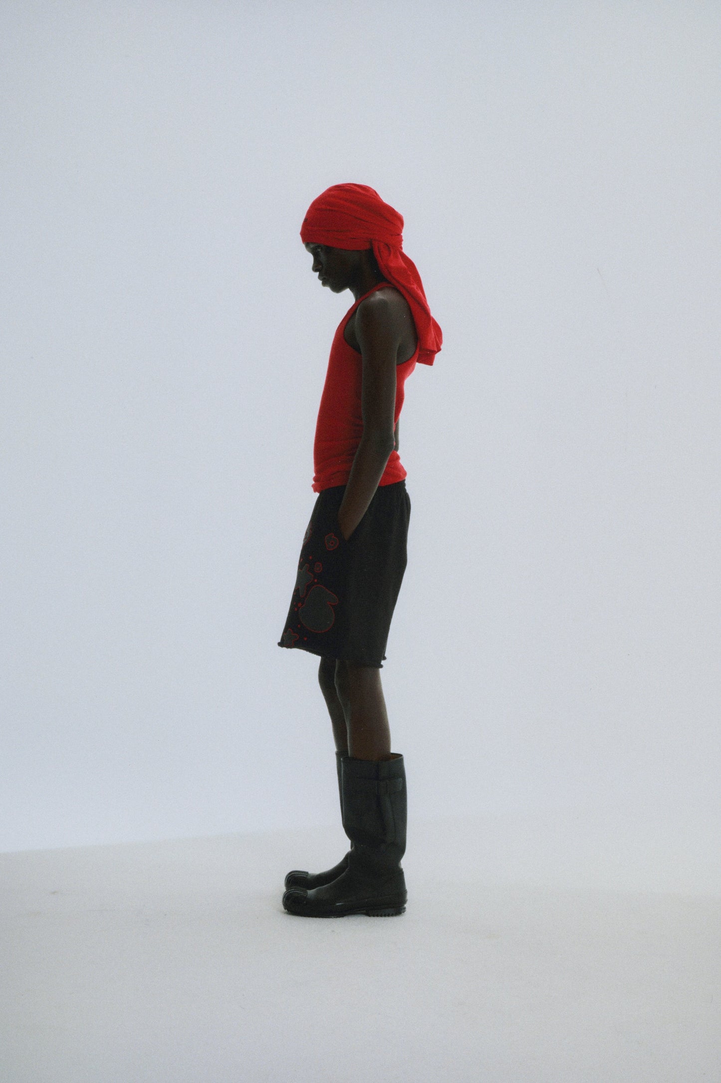 SP5DER Beluga Outline Sweatshort in Black