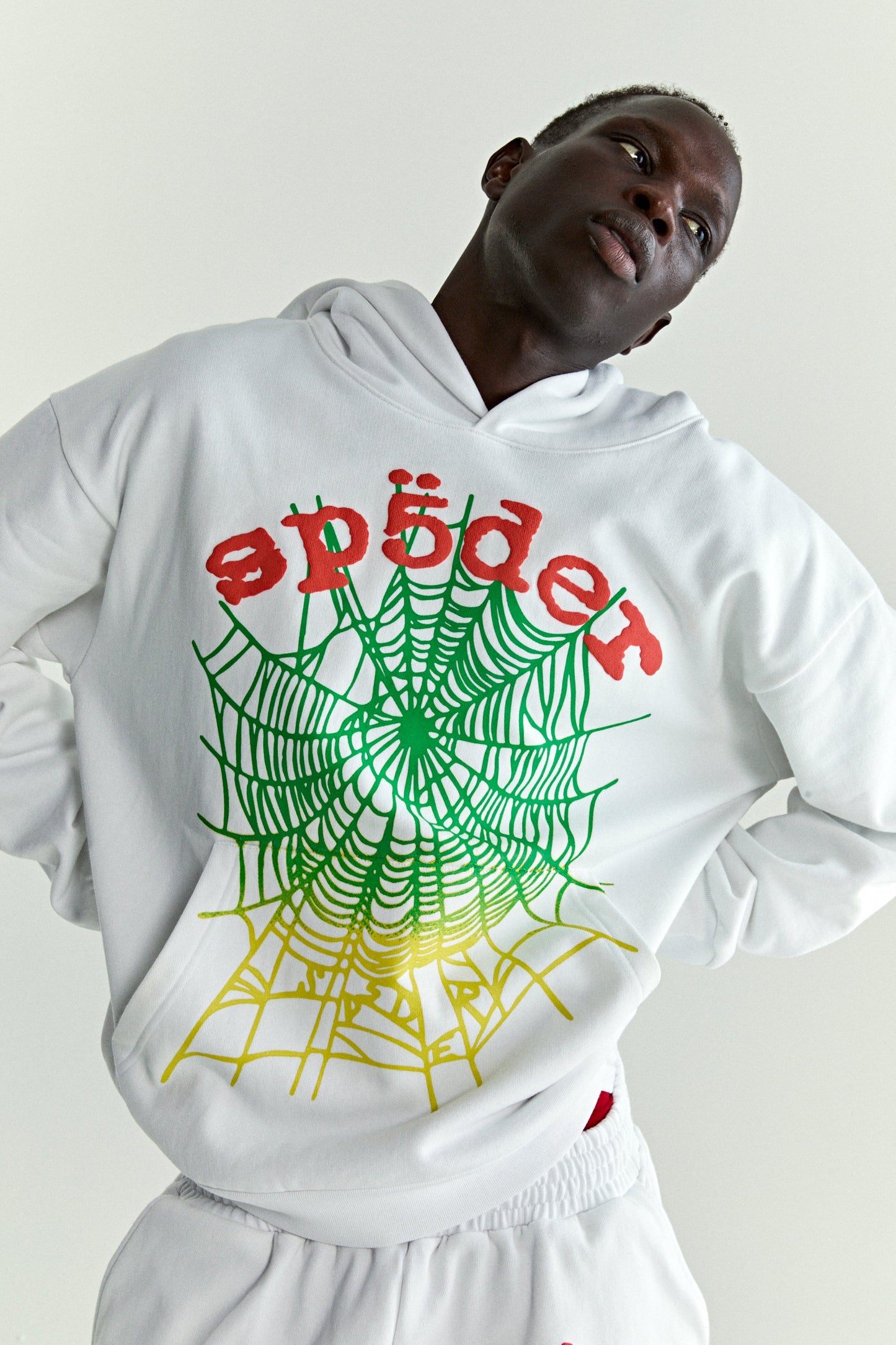 SP5DER OG Web V2 Gradient Hoodie – White - Detail View 13