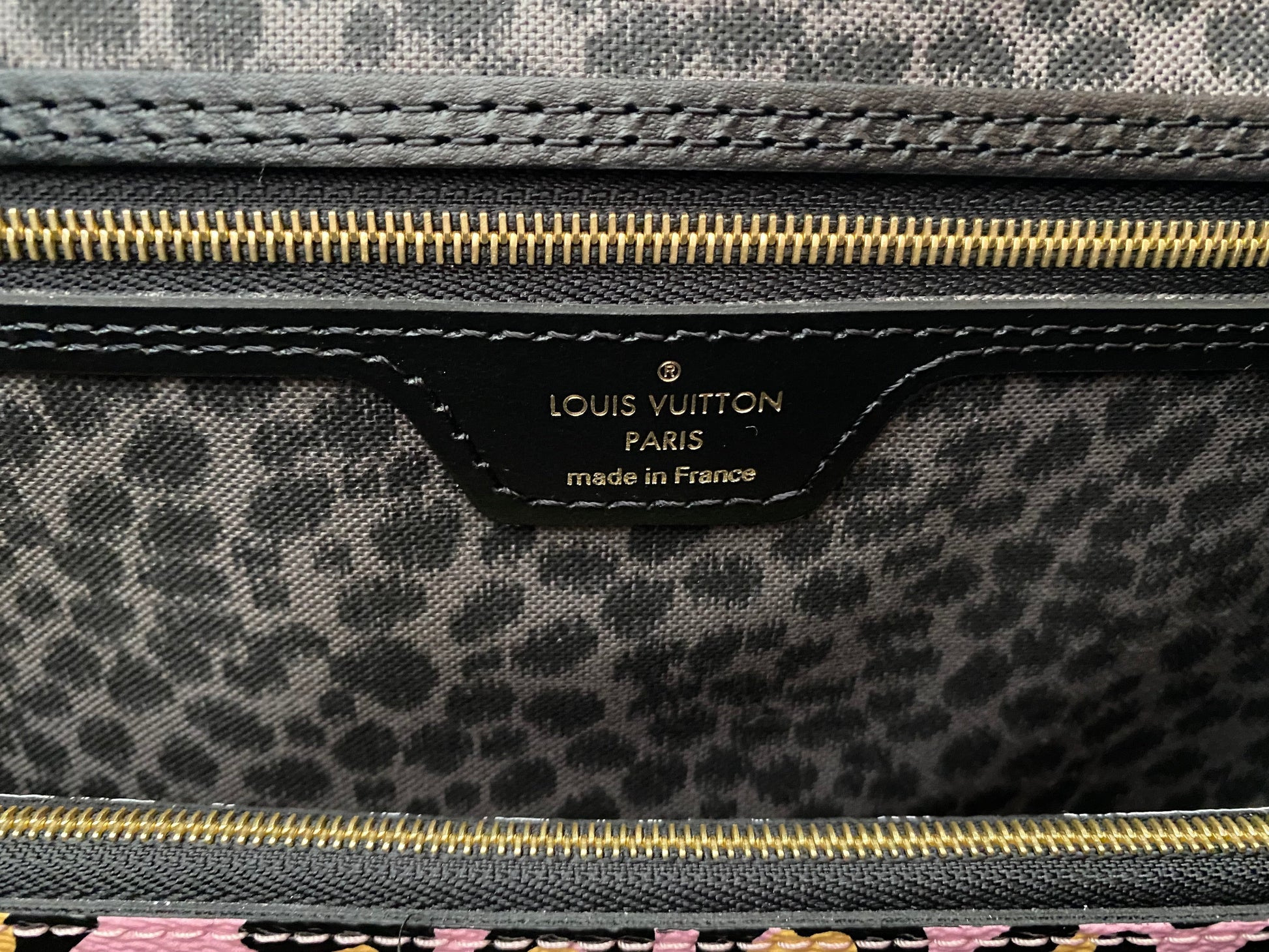 Louis Vuitton Neverfull MM Monogram Canvas Tote Bag M45818