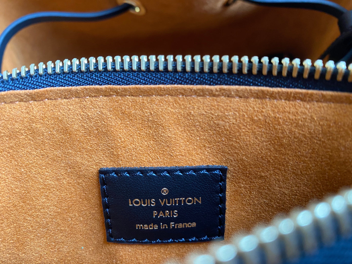 Louis Vuitton LV Crafty NeoNoe MM Caramel Embossed Leather M56888