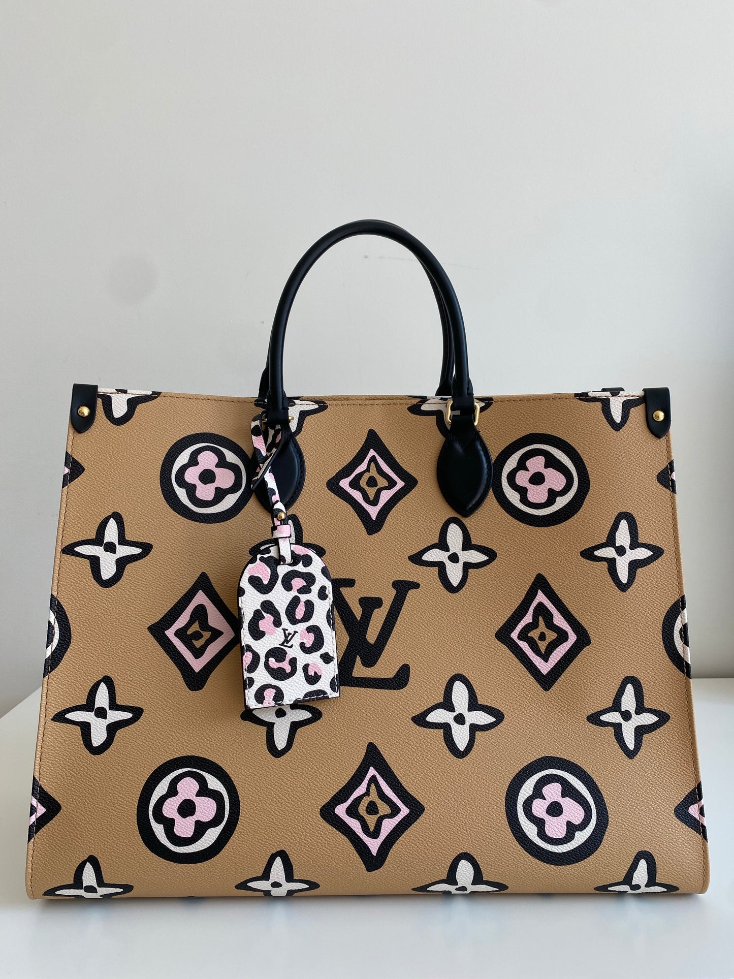 Louis Vuitton OnTheGo GM Wild At Heart Arizona Beige Monogram Canvas Tote M45814