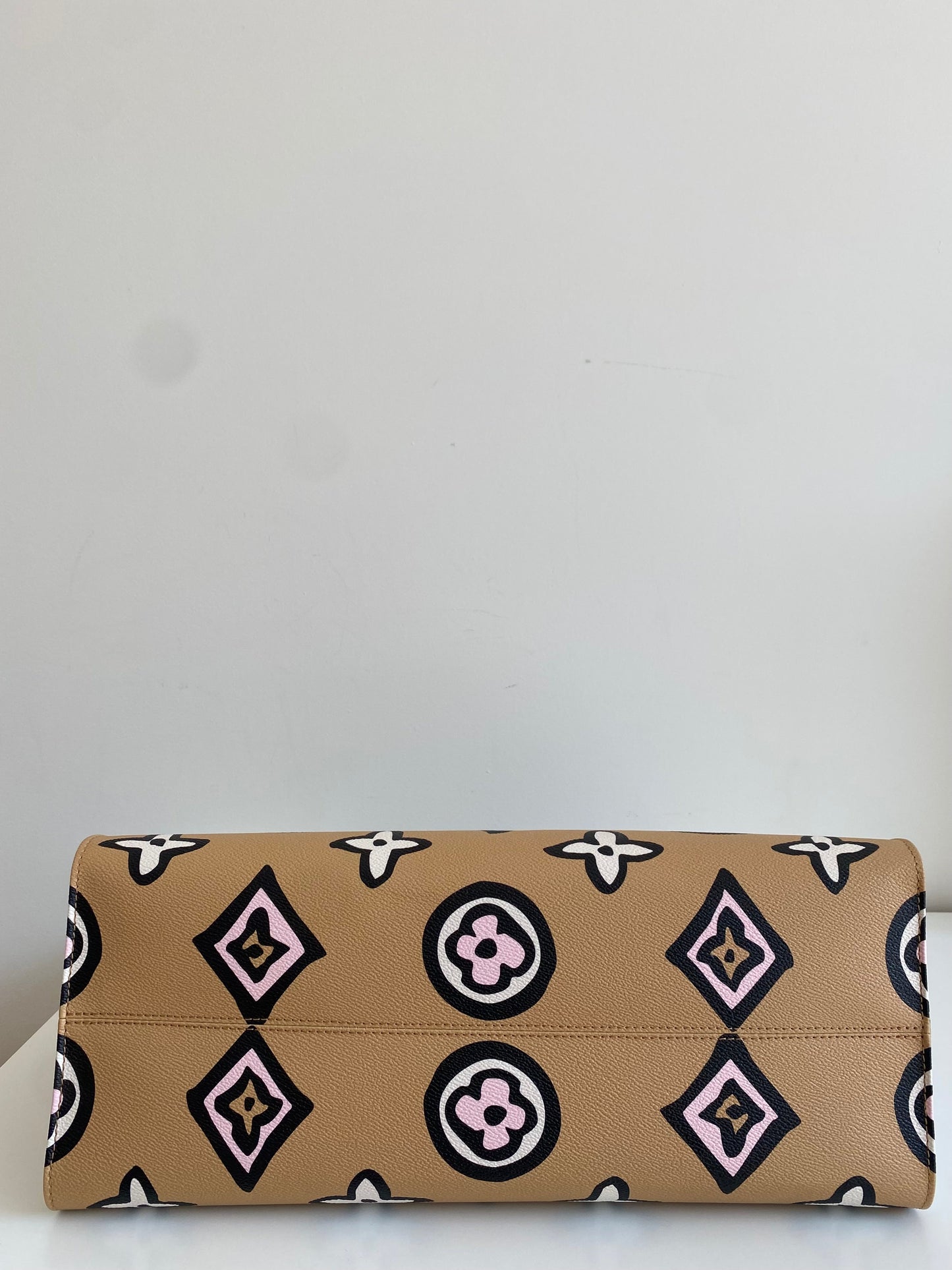 Louis Vuitton OnTheGo GM Wild At Heart Arizona Beige Monogram Canvas Tote M45814