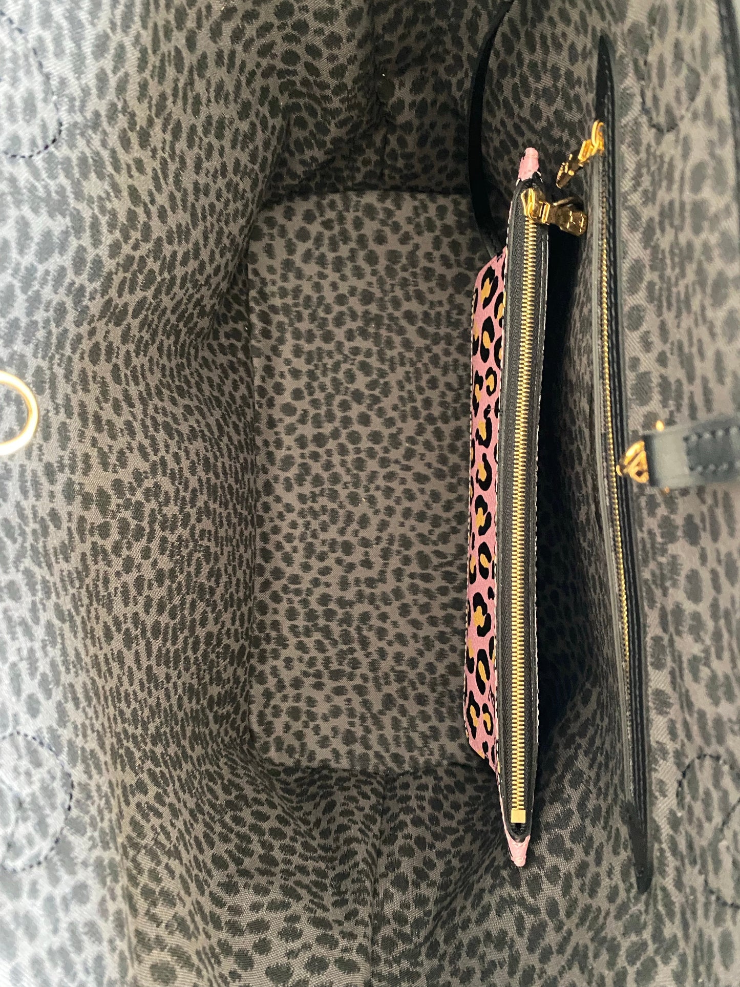 Louis Vuitton Neverfull MM Monogram Canvas Tote Bag M45818