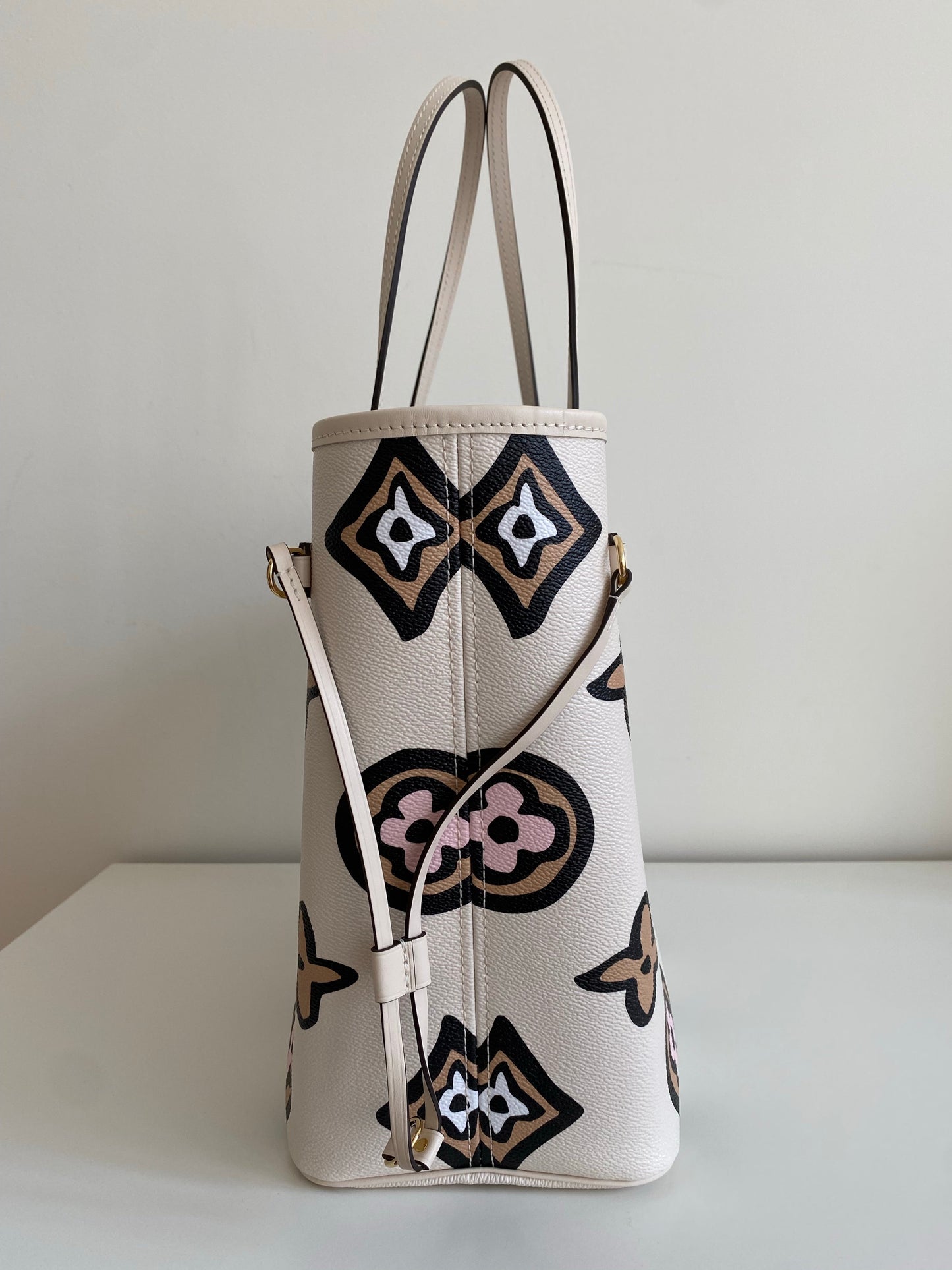 Louis Vuitton Neverfull MM Wild At Heart Monogram Canvas Tote M45819 Cream