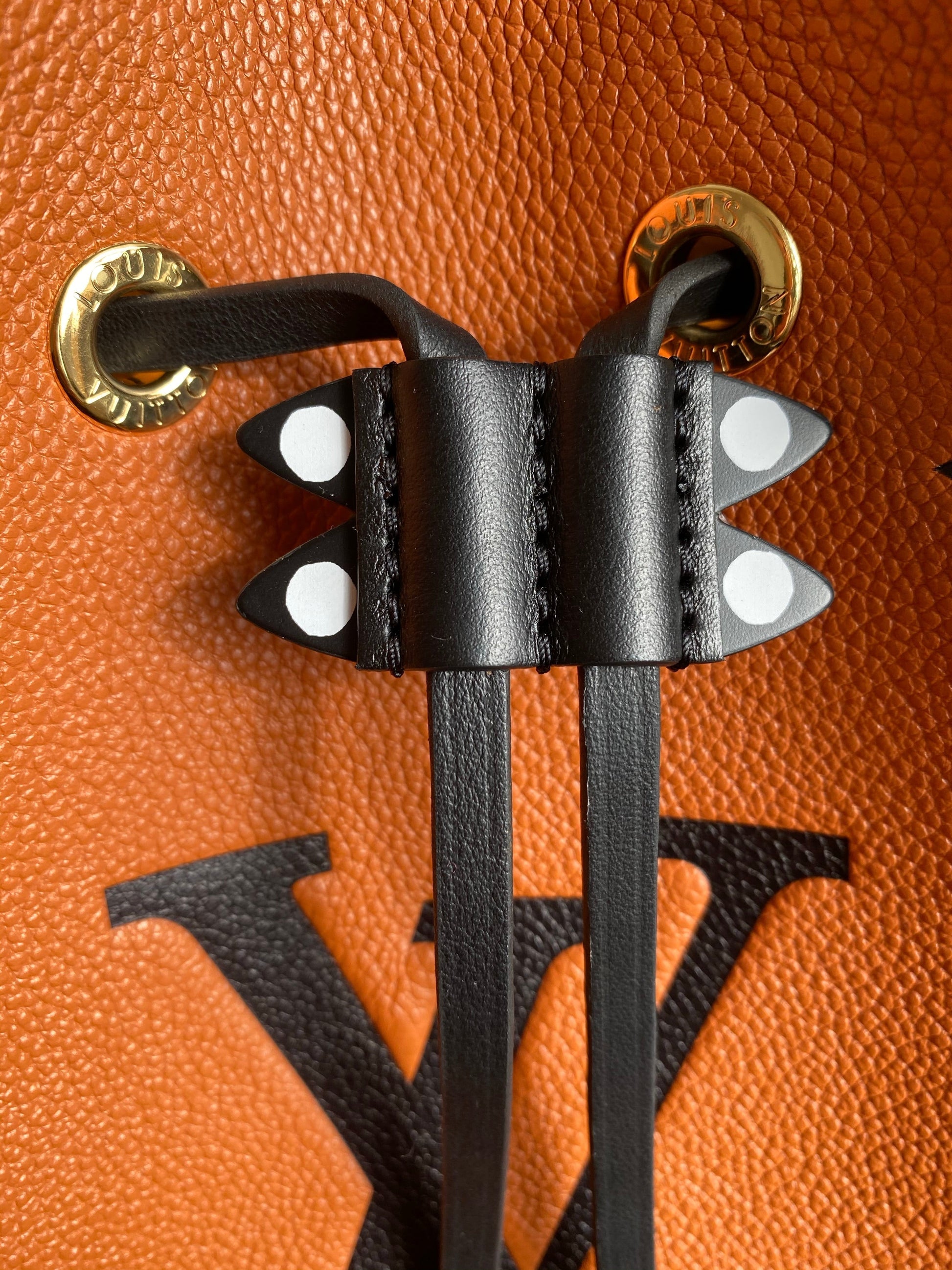 Louis Vuitton LV Crafty NeoNoe MM Caramel Embossed Leather M56888