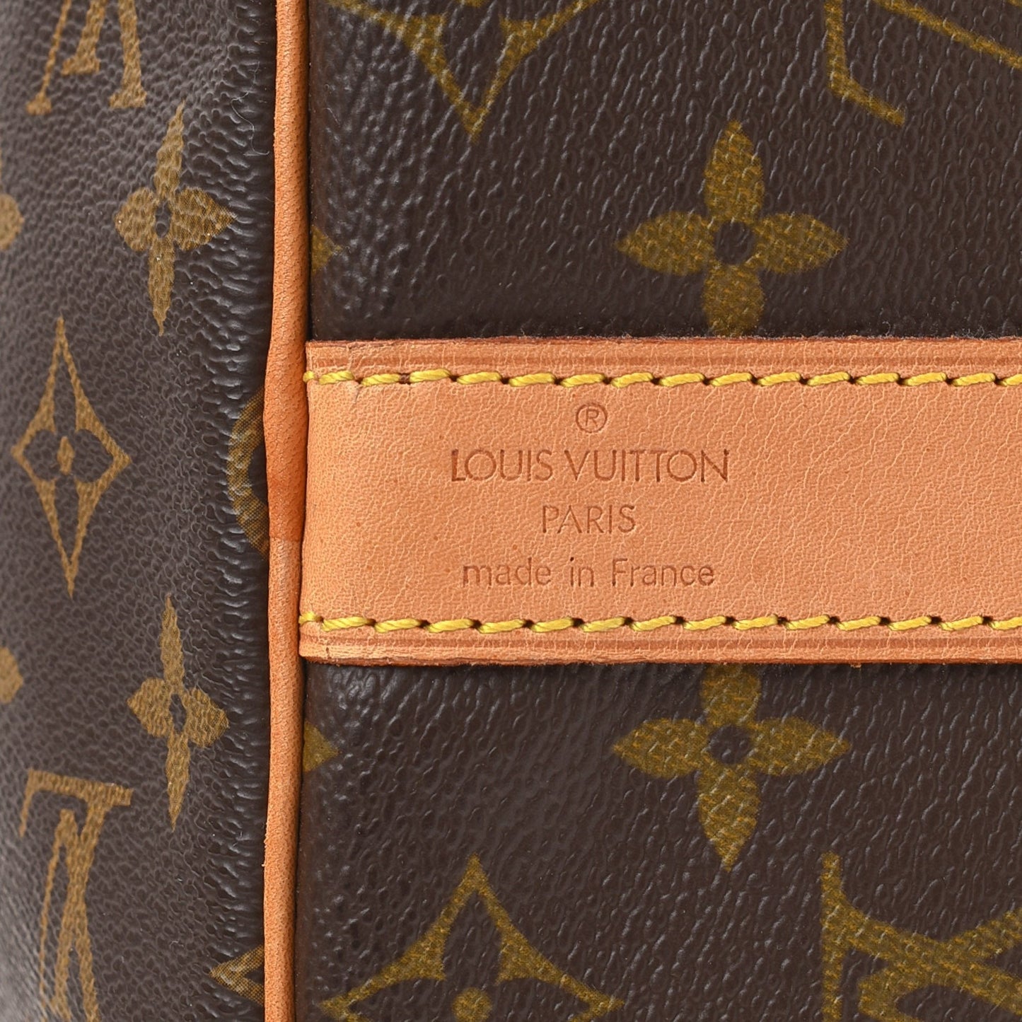 A view of the sturdy base of the duffle bag