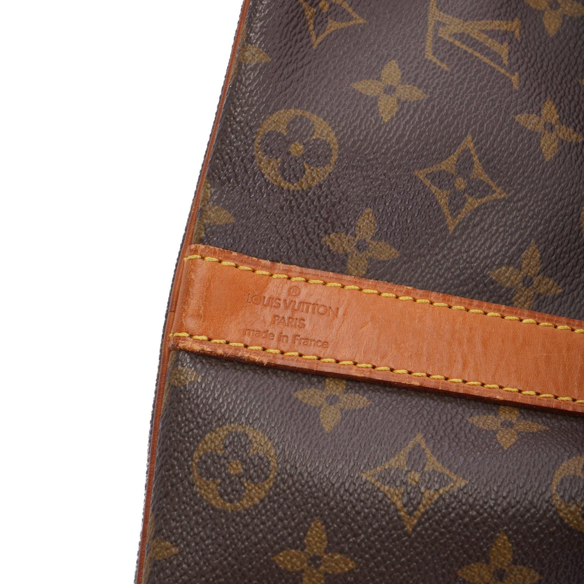 A close-up of the natural cowhide leather trimmings