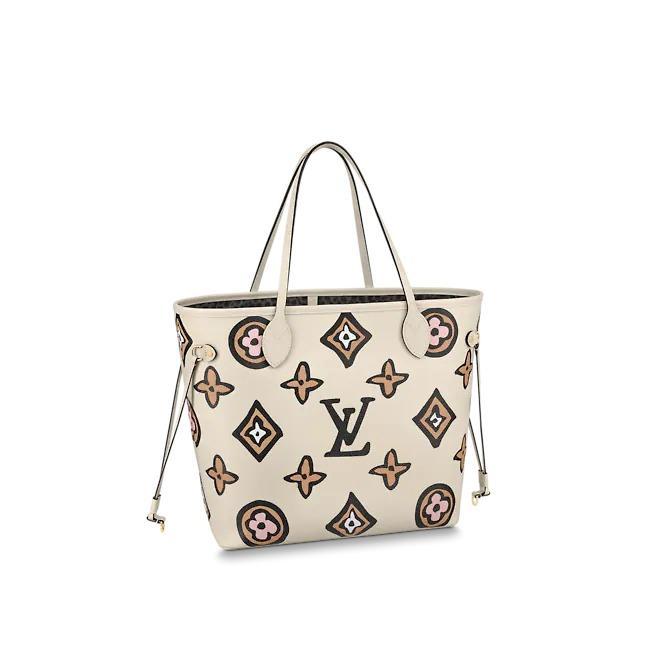 A front view of the bag with its internal hook closure fastened