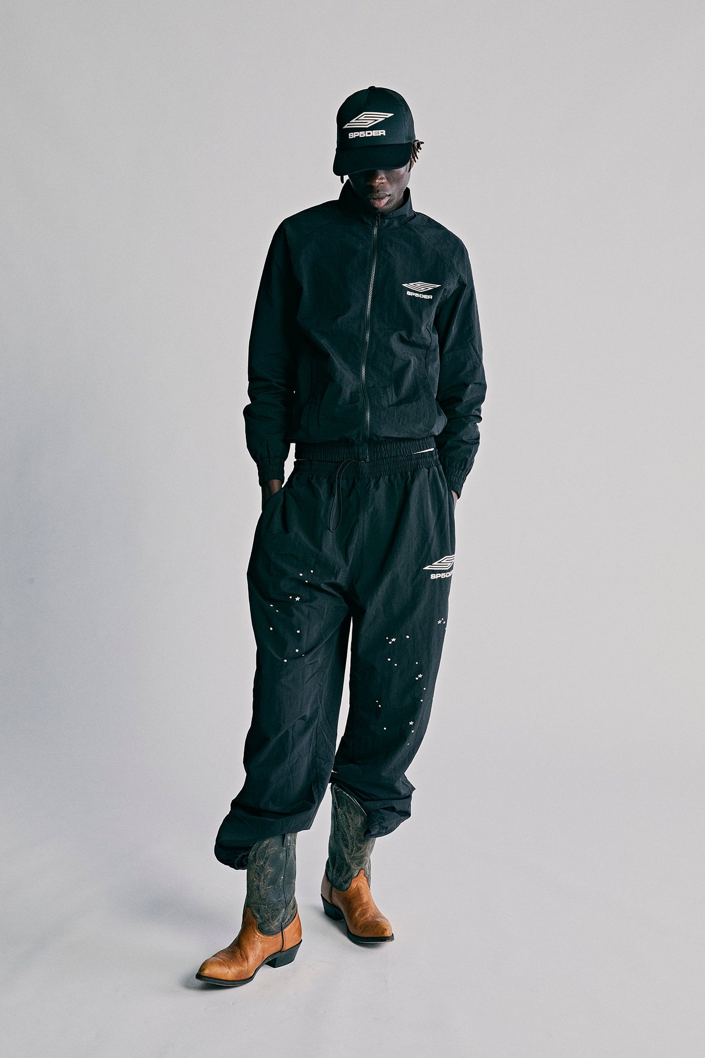 SP5DER Pro Windbreaker in Black